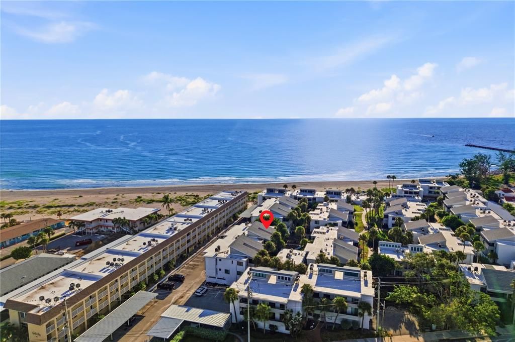For Sale: $415,000 (2 beds, 2 baths, 934 Square Feet)