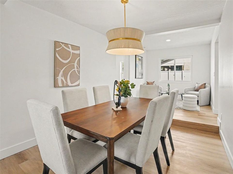 На продажу: $449,999 (3 спален, 2 ванн, 1673 Квадратных фут)