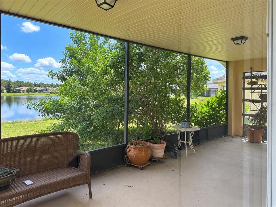 For Sale: $274,900 (2 beds, 2 baths, 1387 Square Feet)