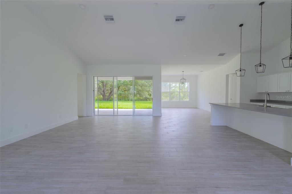 En Venta: $840,000 (4 camas, 3 baños, 3556 Pies cuadrados)