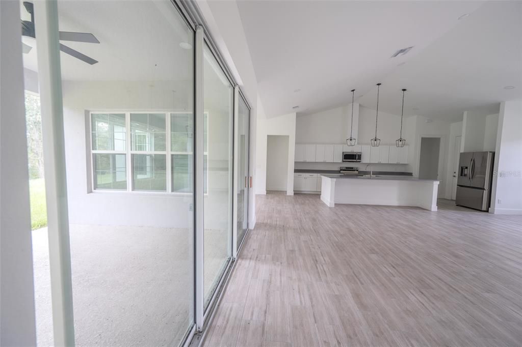 En Venta: $840,000 (4 camas, 3 baños, 3556 Pies cuadrados)