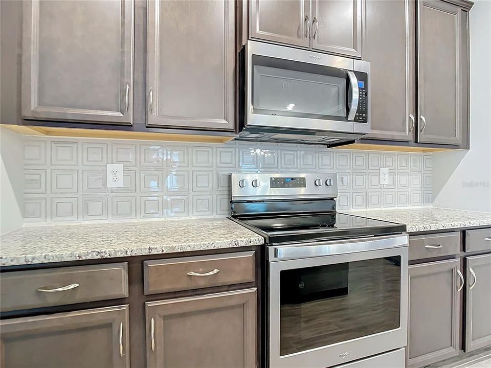 En Venta: $575,000 (3 camas, 2 baños, 1796 Pies cuadrados)