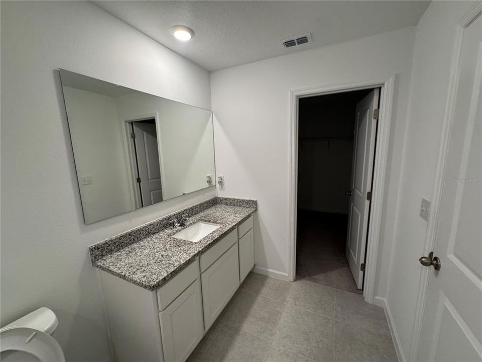 For Rent: $2,300 (3 beds, 2 baths, 1424 Square Feet)