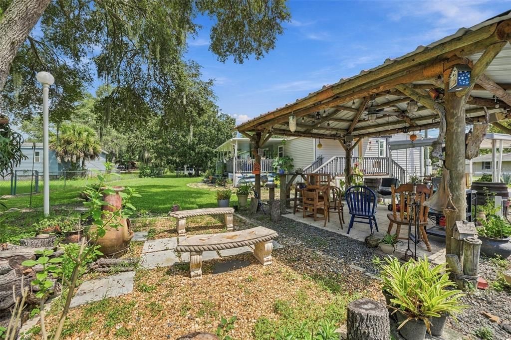 For Sale: $275,000 (3 beds, 2 baths, 1620 Square Feet)