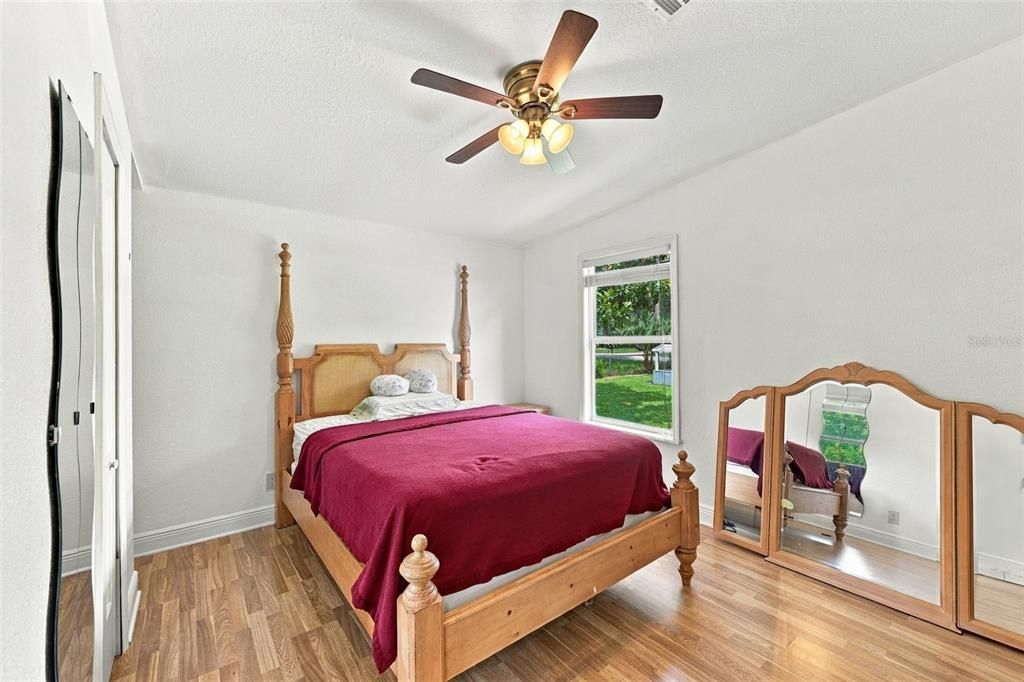 For Sale: $275,000 (3 beds, 2 baths, 1620 Square Feet)