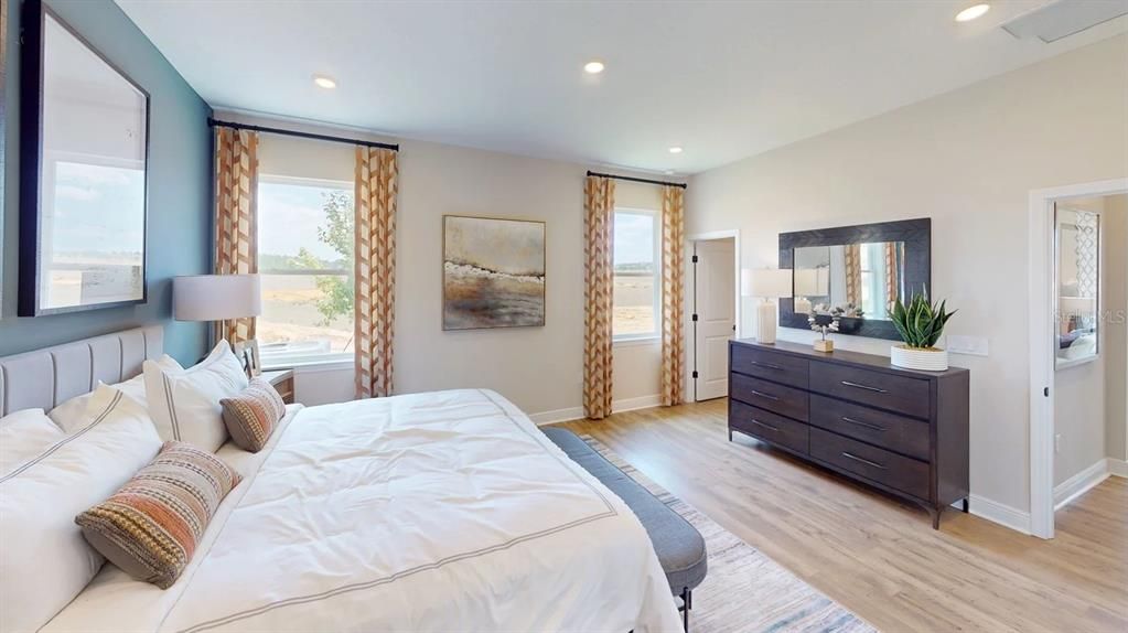 For Rent: $4,350 (5 beds, 3 baths, 3167 Square Feet)