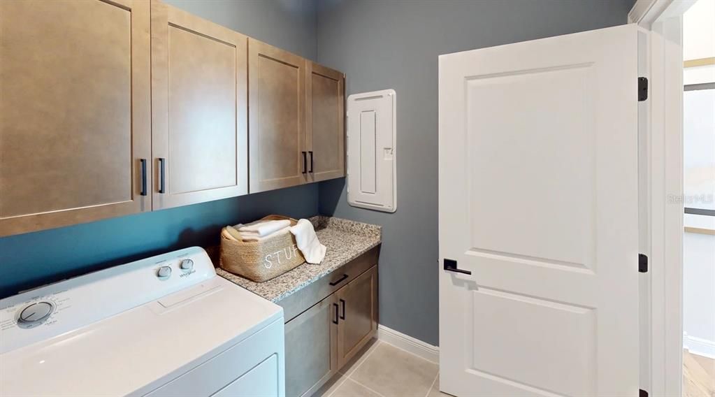 For Rent: $4,350 (5 beds, 3 baths, 3167 Square Feet)