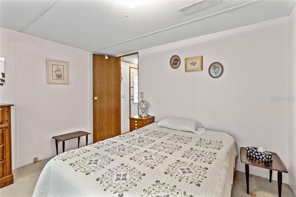 Recently Sold: $130,000 (2 beds, 2 baths, 1035 Square Feet)