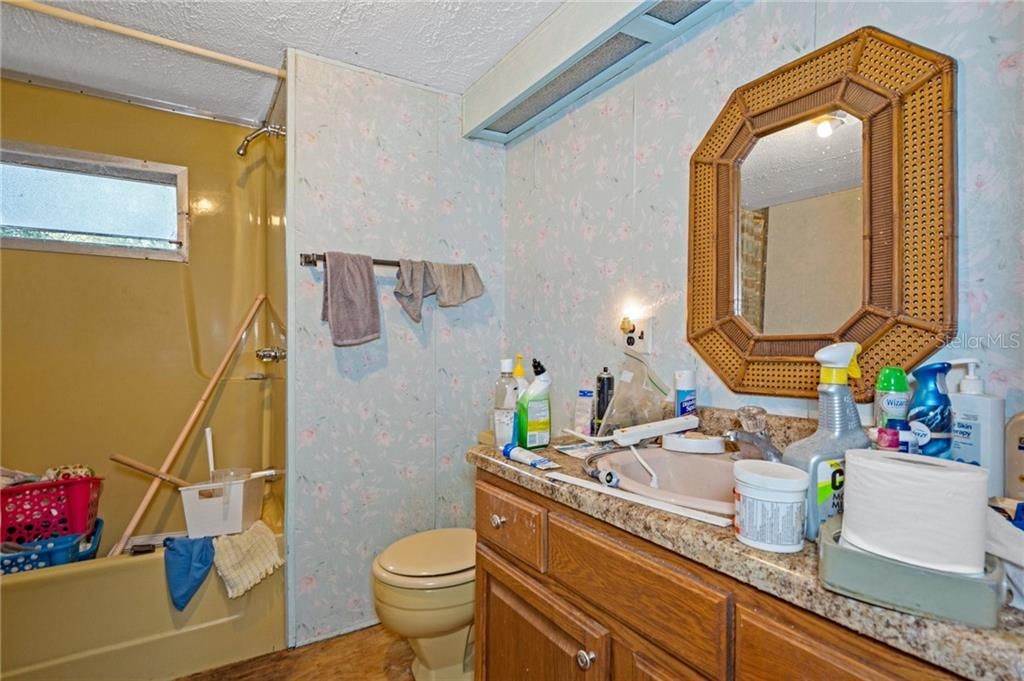 Recently Sold: $62,500 (2 beds, 1 baths, 860 Square Feet)