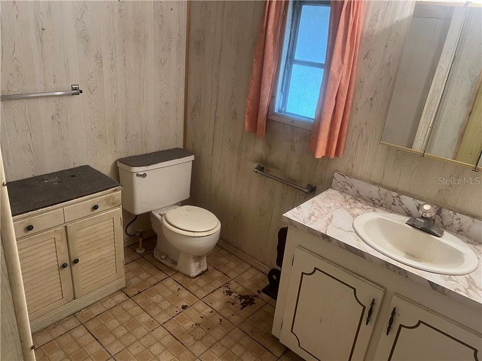 Недавно продано: $46,900 (2 спален, 1 ванн, 784 Квадратных фут)
