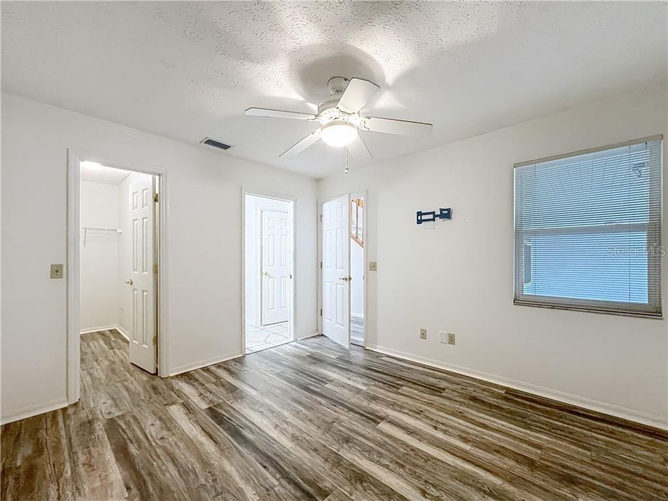 Recently Sold: $344,900 (2 beds, 2 baths, 1209 Square Feet)