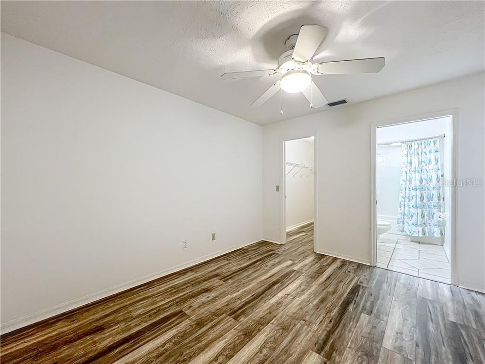 Recently Sold: $344,900 (2 beds, 2 baths, 1209 Square Feet)