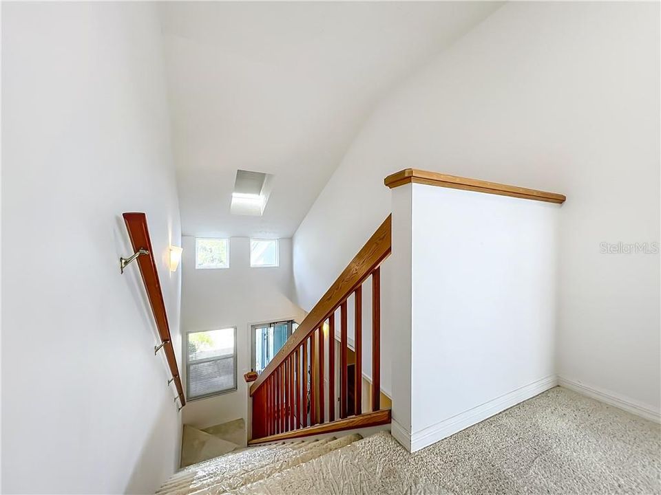 Recently Sold: $344,900 (2 beds, 2 baths, 1209 Square Feet)