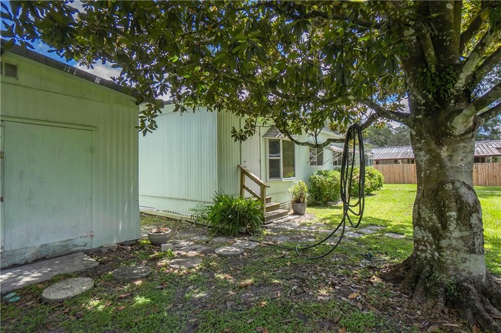 Recently Sold: $140,000 (3 beds, 2 baths, 1344 Square Feet)
