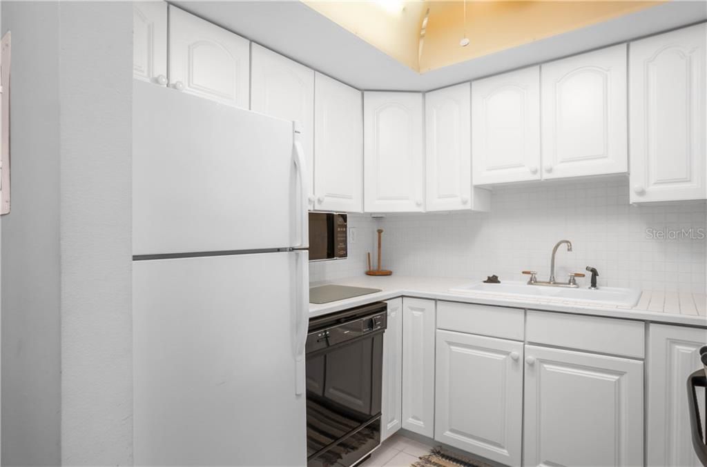 Recently Sold: $95,000 (2 beds, 2 baths, 1035 Square Feet)