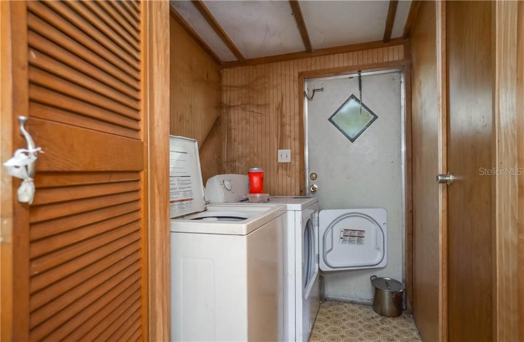 Vendido Recientemente: $70,000 (2 camas, 2 baños, 840 Pies cuadrados)