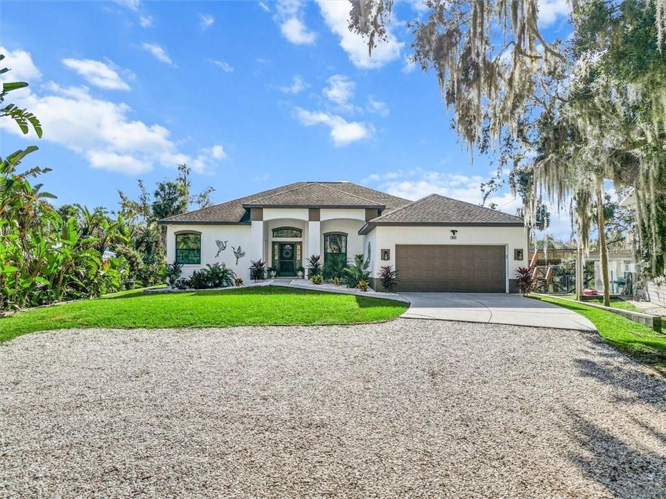 Recently Sold: $1,074,000 (4 beds, 2 baths, 2009 Square Feet)