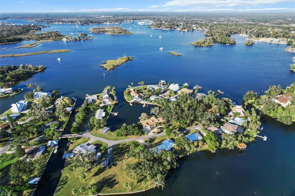 Recently Sold: $1,074,000 (4 beds, 2 baths, 2009 Square Feet)