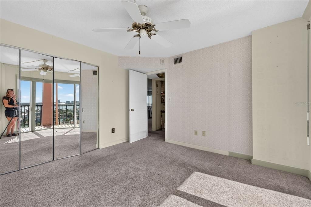 На продажу: $329,900 (2 спален, 2 ванн, 966 Квадратных фут)