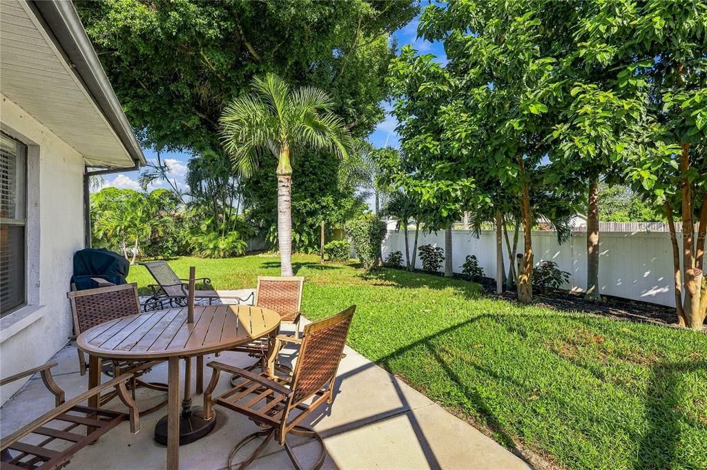 For Sale: $730,000 (3 beds, 2 baths, 1796 Square Feet)