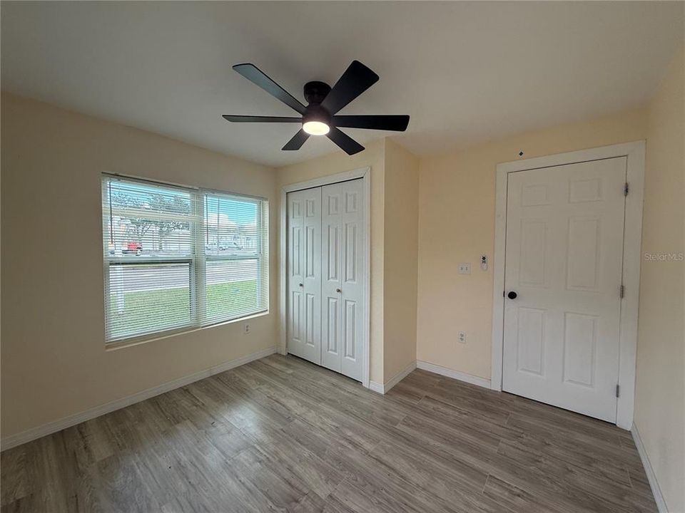For Rent: $1,350 (1 beds, 1 baths, 450 Square Feet)