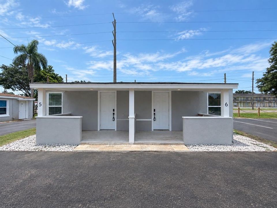 For Rent: $1,350 (1 beds, 1 baths, 450 Square Feet)