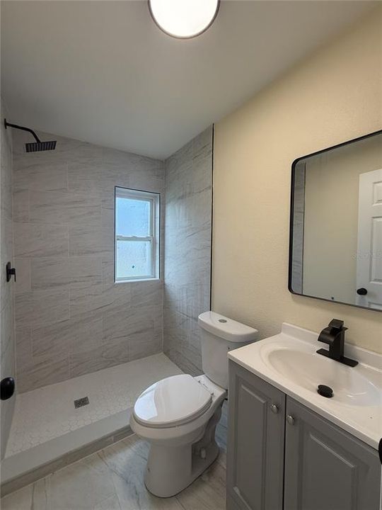 For Rent: $1,350 (1 beds, 1 baths, 450 Square Feet)