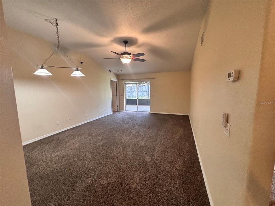 В аренду: $1,850 (3 спален, 2 ванн, 1246 Квадратных фут)