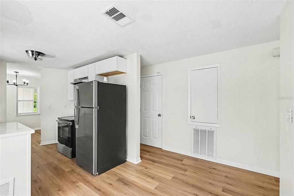 For Rent: $2,000 (2 beds, 2 baths, 1128 Square Feet)