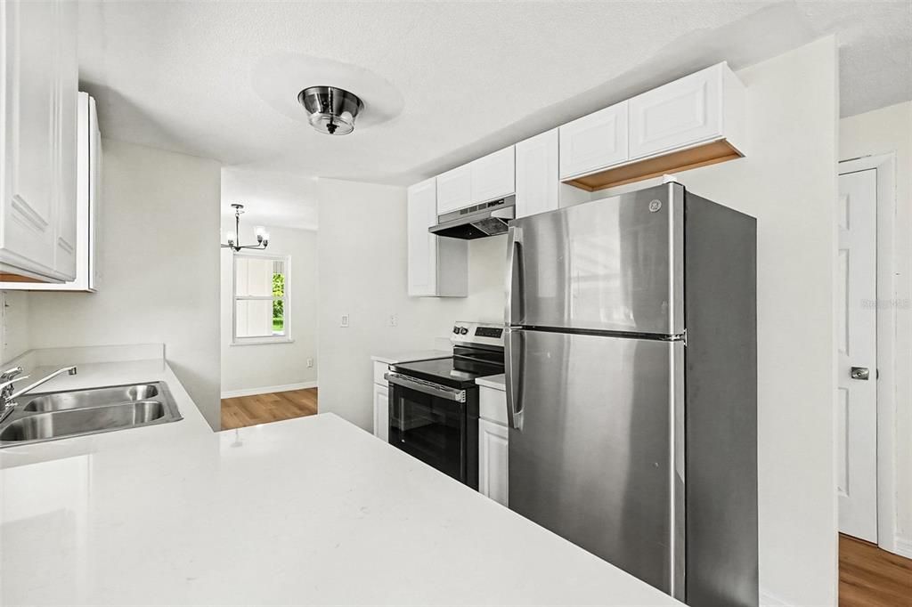 For Rent: $2,000 (2 beds, 2 baths, 1128 Square Feet)