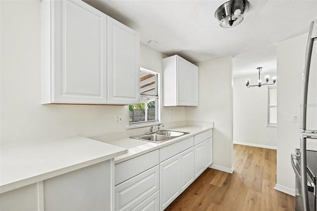 For Rent: $2,000 (2 beds, 2 baths, 1128 Square Feet)