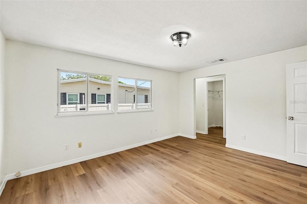 For Rent: $2,000 (2 beds, 2 baths, 1128 Square Feet)