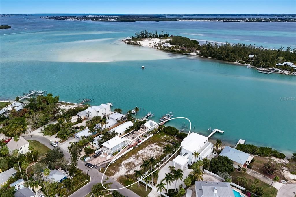 For Sale: $3,249,000 (0.26 acres)