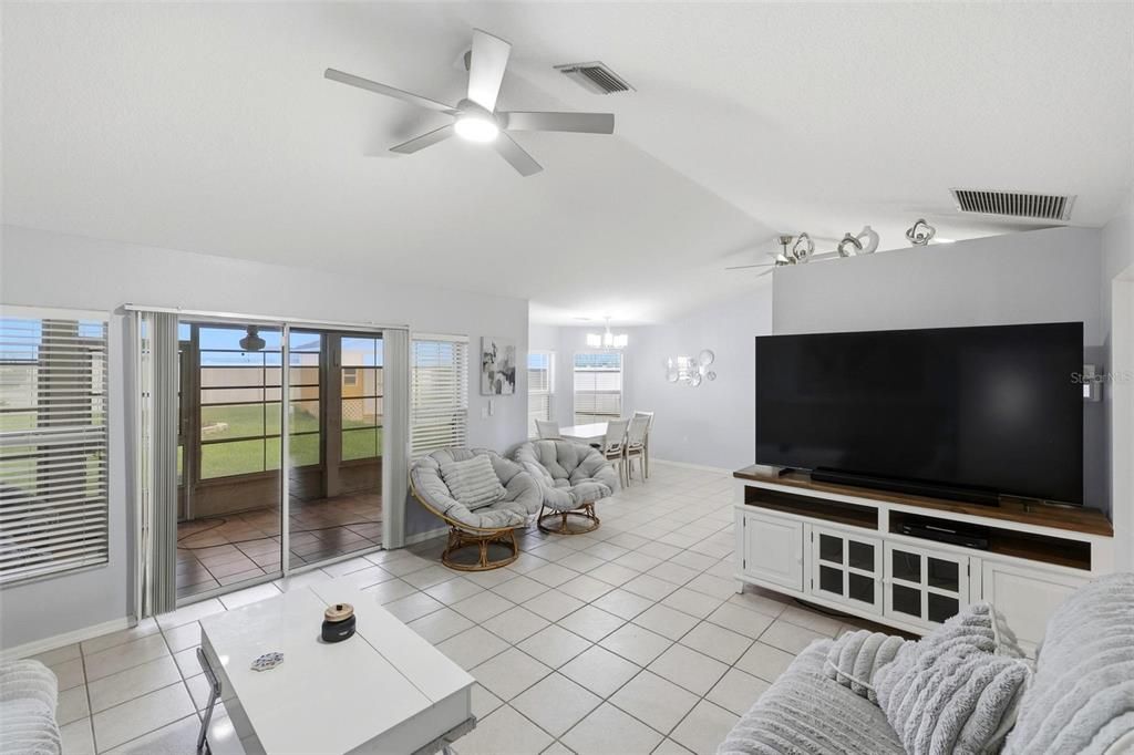 En Venta: $319,900 (3 camas, 2 baños, 1449 Pies cuadrados)