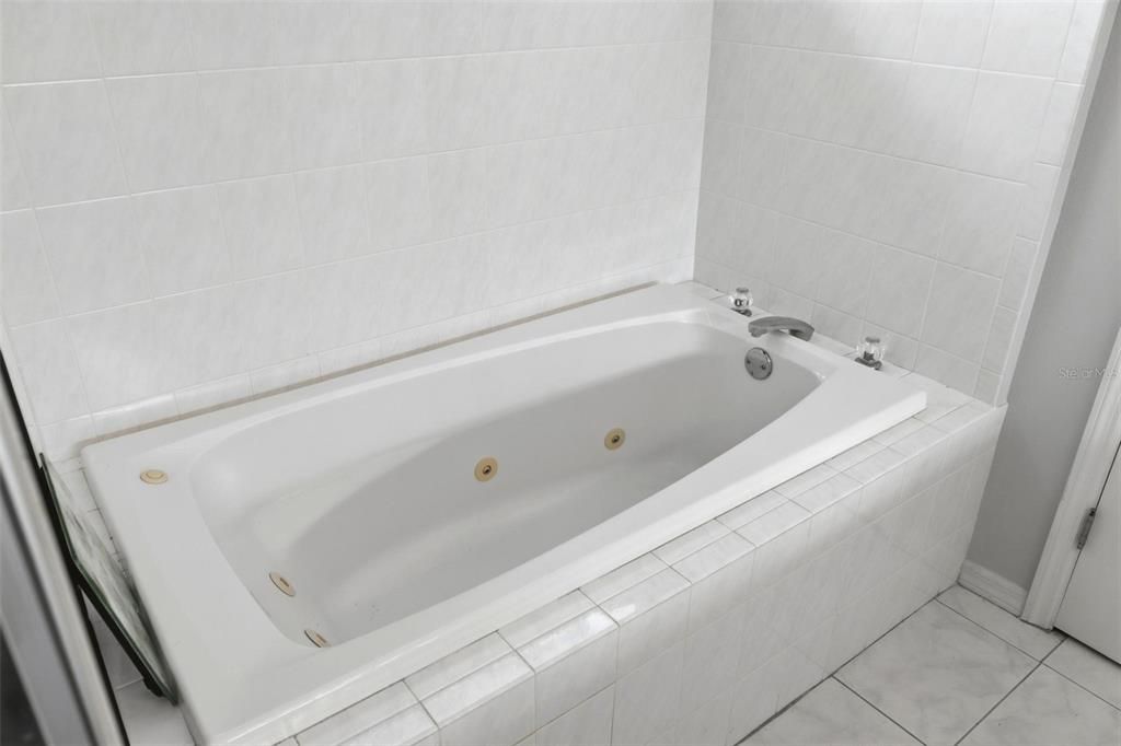 En Venta: $319,900 (3 camas, 2 baños, 1449 Pies cuadrados)
