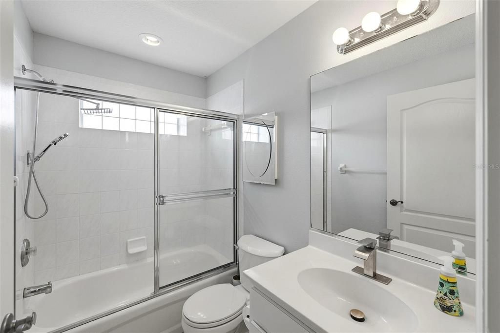 En Venta: $319,900 (3 camas, 2 baños, 1449 Pies cuadrados)