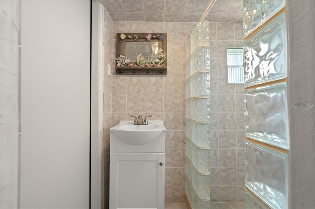 For Sale: $550,000 (3 beds, 2 baths, 1188 Square Feet)