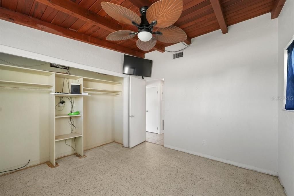 For Sale: $550,000 (3 beds, 2 baths, 1188 Square Feet)