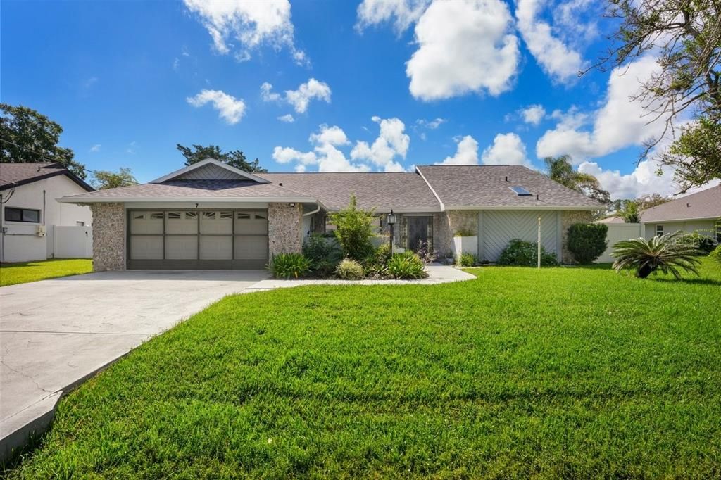 На продажу: $539,900 (4 спален, 2 ванн, 2094 Квадратных фут)