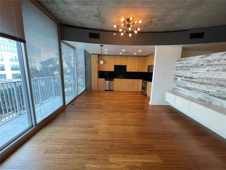En Venta: $181,550 (1 camas, 1 baños, 837 Pies cuadrados)
