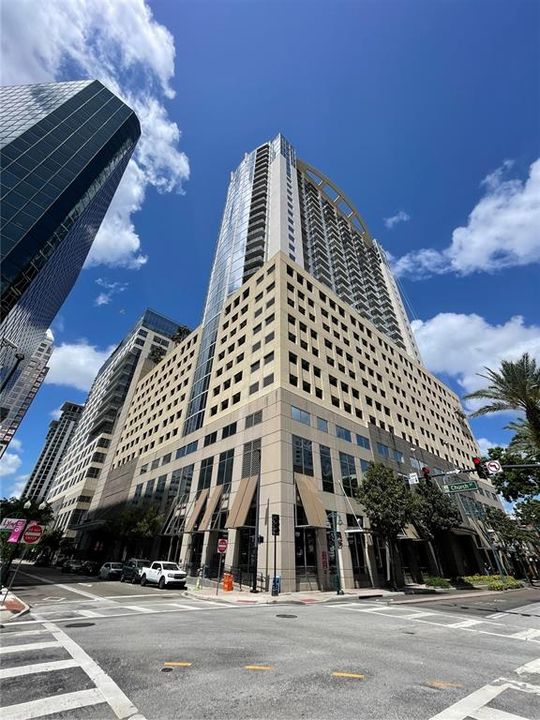 En Venta: $181,550 (1 camas, 1 baños, 837 Pies cuadrados)