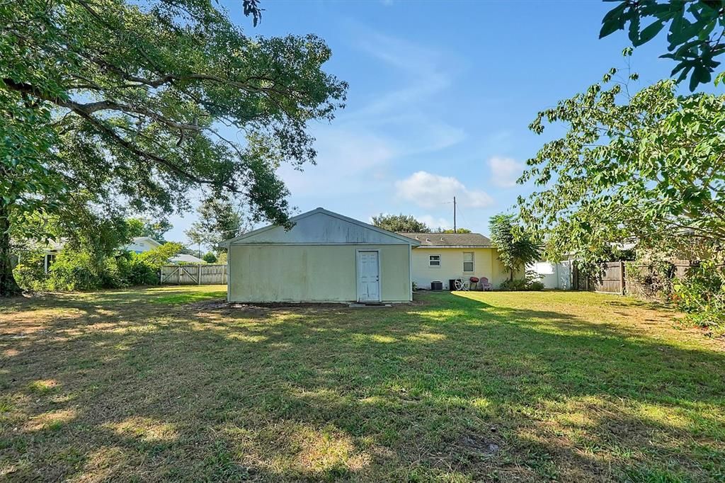 For Rent: $1,800 (2 beds, 2 baths, 1000 Square Feet)