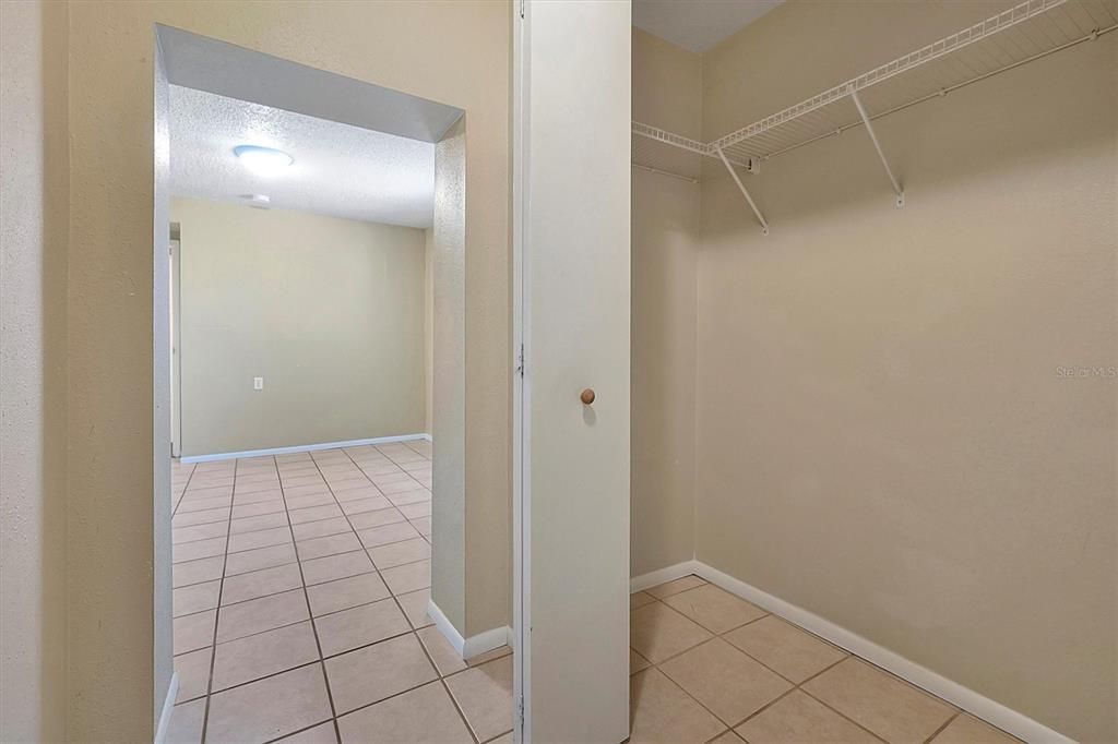 For Rent: $1,800 (2 beds, 2 baths, 1000 Square Feet)