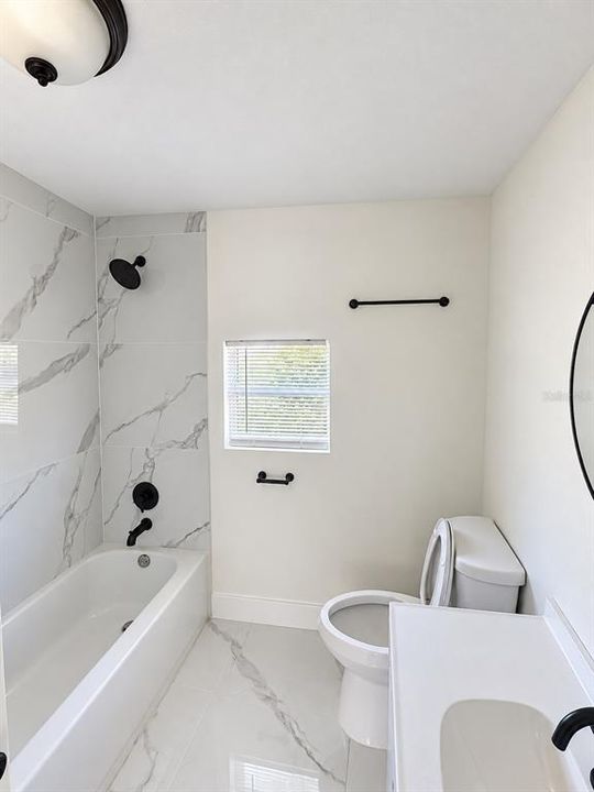 For Sale: $265,000 (3 beds, 1 baths, 840 Square Feet)
