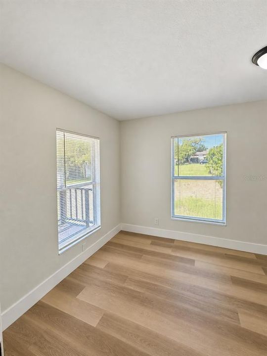 For Sale: $265,000 (3 beds, 1 baths, 840 Square Feet)