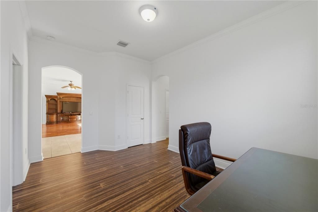 For Sale: $579,900 (3 beds, 4 baths, 3189 Square Feet)