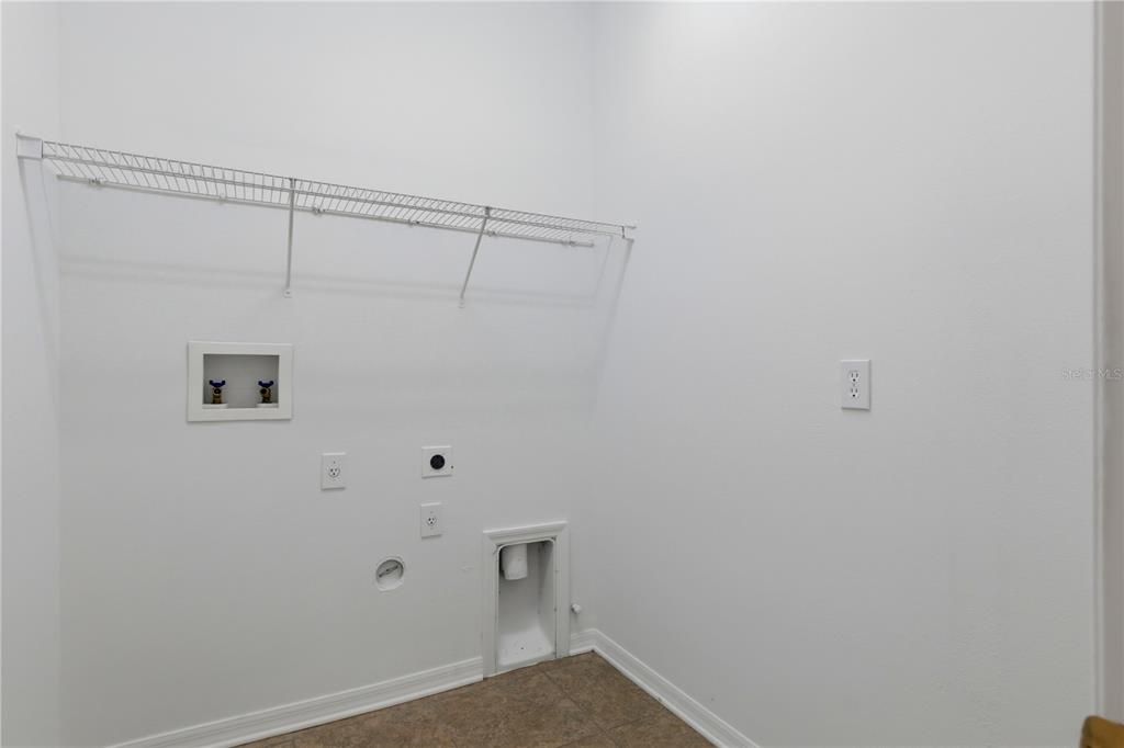 For Sale: $579,900 (3 beds, 4 baths, 3189 Square Feet)