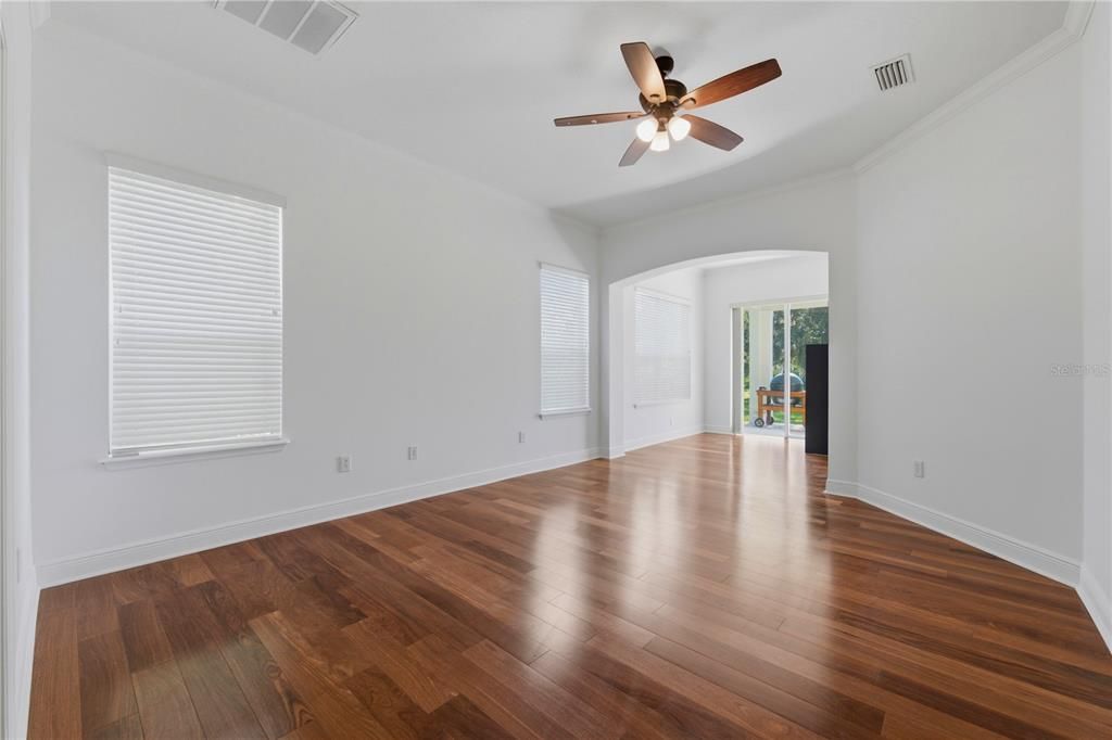 For Sale: $579,900 (3 beds, 4 baths, 3189 Square Feet)