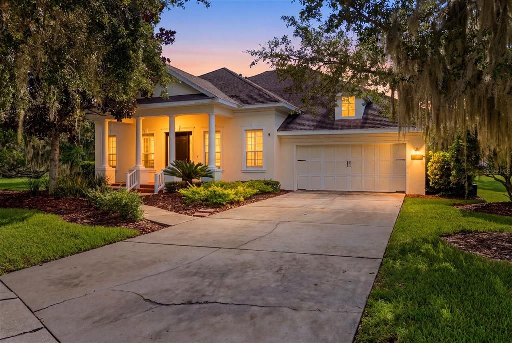 For Sale: $579,900 (3 beds, 4 baths, 3189 Square Feet)