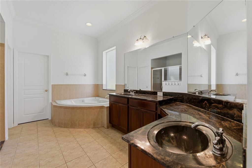 For Sale: $579,900 (3 beds, 4 baths, 3189 Square Feet)